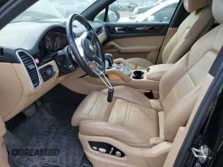 2019 Porsche Cayenne with VIN WP1AA2AY5KDA02094, listed as a Copart auction lot 60469445 with 105,899 mi miles and Clean title. Bid and sale history available at DreamBid. Image 7.