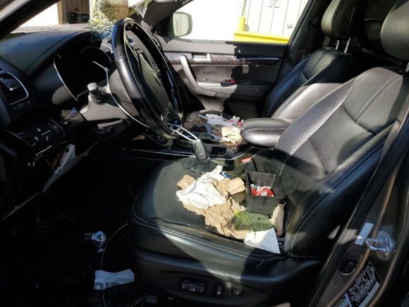 2014 Kia Sorento SX Limited with VIN 5XYKW4A79EG484147, listed as a Copart auction lot 67892894 with Not Provided miles and Non Repairable. Bid and sale history available at carsss.com. Image 7.