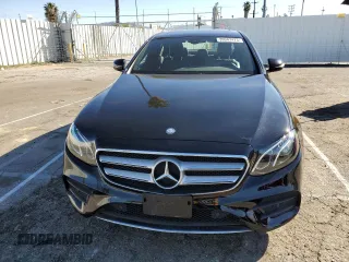 2017 Mercedes-Benz E-Class E 300 Luxury with VIN WDDZF4JB4HA034144, listed as a Copart auction lot 39947473 with 0 mi miles. Bid and sale history available at carsss.com. Image 5.