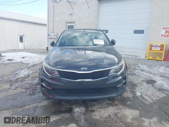 2016 Kia Optima LX z VIN 5XXGT4L34GG020666, wystawiony jako IAAI lot #41406265 z przebiegiem 173 645 mil mil oraz . Historia ofert i sprzedaży dostępna na DreamBid. Obrazek 12.