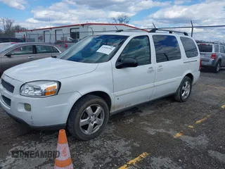 2008 Chevrolet Uplander 1LT z VIN 1GNDV33108D101611, wystawiony jako IAAI lot #41890366 z przebiegiem 243 569 mil mil oraz . Historia ofert i sprzedaży dostępna na DreamBid. Obrazek 2.