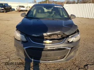 2020 Chevrolet Sonic LT z VIN 1G1JG6SB0L4117942, wystawiony jako Copart lot #45211285 z przebiegiem 88 597 mil mil oraz Szkoda całkowita • Salvage title. Historia ofert i sprzedaży dostępna na DreamBid. Obrazek 5.