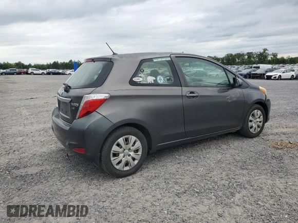 2012 Toyota Yaris L z VIN JTDJTUD3XCD512501, wystawiony jako Copart lot #56353845 z przebiegiem 148 907 mil mil oraz Czysty tytuł • Clean title. Historia ofert i sprzedaży dostępna na DreamBid. Obrazek 3.