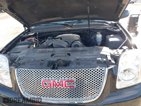 2013 GMC Yukon Denali with VIN 1GKS2EEF7DR347893, listed as a IAAI auction lot 41856088 with 126,213 mi miles. Bid and sale history available at carsss.com. Image 10.
