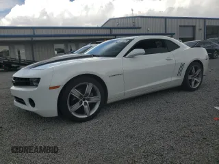 2012 Chevrolet Camaro 2LS z VIN 2G1FA1E31C9164652, wystawiony jako Copart lot #52774375 z przebiegiem 140 735 mil mil oraz Szkoda całkowita • Salvage title. Historia ofert i sprzedaży dostępna na DreamBid. Obrazek 1.