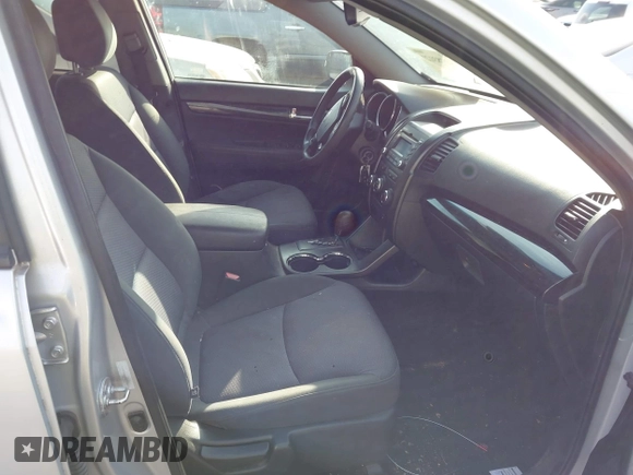 2012 Kia Sorento LX with VIN 5XYKTDA68CG215084, listed as a IAAI auction lot 41783121 with 213,223 mi miles. Bid and sale history available at carsss.com. Image 5.