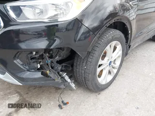 2019 Ford Escape SE z VIN 1FMCU9GD8KUB56356, wystawiony jako IAAI lot #42048802 z przebiegiem 109 356 mil mil oraz . Historia ofert i sprzedaży dostępna na DreamBid. Obrazek 6.