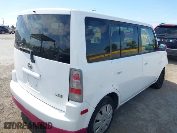 2006 Scion xB z VIN JTLKT324264124861, wystawiony jako IAAI lot #42506517 z przebiegiem 102 264 mil mil oraz . Historia ofert i sprzedaży dostępna na DreamBid. Obrazek 4.