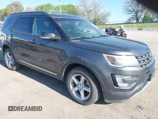 2017 Ford Explorer XLT с VIN 1FM5K8D89HGA43961, выставлен на аукционе IAAI как лот 42174785 с пробегом 104 435 миль миль и . История ставок и продаж доступна на DreamBid. Изображение 1.