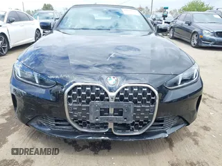 2025 BMW 4 Series 430i z VIN WBA33DB08SCU35159, wystawiony jako IAAI lot #42019631 z przebiegiem 895 mil mil oraz . Historia ofert i sprzedaży dostępna na DreamBid. Obrazek 6.