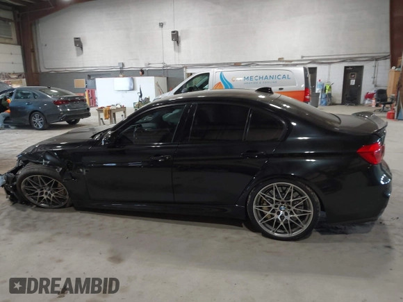 2017 BMW M3 z VIN WBS8M9C52H5G83686, wystawiony jako IAAI lot #42205796 z przebiegiem 51 956 mil mil oraz . Historia ofert i sprzedaży dostępna na DreamBid. Obrazek 14.