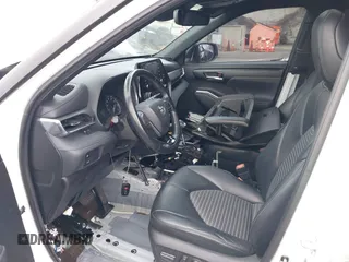 2021 Toyota Highlander XSE z VIN 5TDLZRBH8MS062159, wystawiony jako IAAI lot #42245182 z przebiegiem 63 072 mil mil oraz . Historia ofert i sprzedaży dostępna na DreamBid. Obrazek 5.