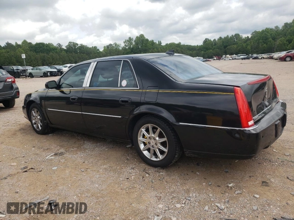2011 Cadillac DTS Luxury Collection z VIN 1G6KD5E62BU112658, wystawiony jako Copart lot #56920935 z przebiegiem 141 550 mil mil oraz Tytuł czysty. Historia ofert i sprzedaży dostępna na DreamBid. Obrazek 2.