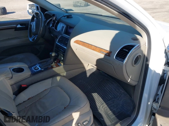 2015 Audi Q7 3.0T Premium Plus with VIN WA1LGAFE0FD008032, listed as a IAAI auction lot 41690210 with 92,690 mi miles. Bid and sale history available at carsss.com. Image 5.