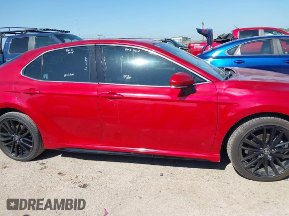 2022 Toyota Camry XSE z VIN 4T1K61AK1NU006141, wystawiony jako IAAI lot #42078782 z przebiegiem 55 637 mil mil oraz . Historia ofert i sprzedaży dostępna na DreamBid. Obrazek 13.