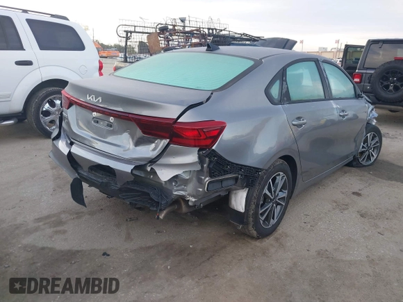 2024 Kia Forte LXS with VIN 3KPF24AD0RE840314, listed as a IAAI auction lot 41804524 with 10,605 mi miles and . Bid and sale history available at DreamBid. Image 4.