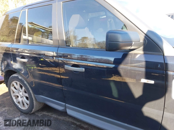 2009 Land Rover Range Rover Sport HSE with VIN SALSK254X9A206629, listed as a IAAI auction lot 41608448 with 207,322 mi miles. Bid and sale history available at carsss.com. Image 14.