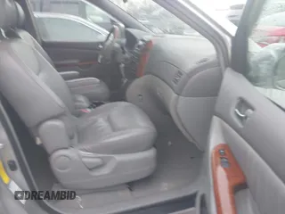 2004 Toyota Sienna XLE z VIN 5TDBA22C74S014781, wystawiony jako IAAI lot #41327692 z przebiegiem 148 548 mil mil oraz . Historia ofert i sprzedaży dostępna na DreamBid. Obrazek 5.