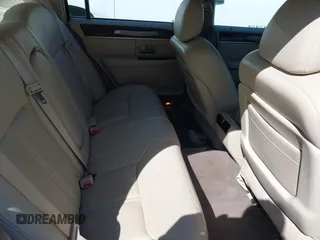 2003 Lincoln Town Car Cartier z VIN 1LNHM83W03Y643441, wystawiony jako IAAI lot #41626585 z przebiegiem 130 785 mil mil oraz . Historia ofert i sprzedaży dostępna na DreamBid. Obrazek 8.