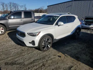 2023 Volvo XC40 с VIN YV4L12UF3P2105440, выставлен на аукционе Copart как лот 43122115 с пробегом 8 930 миль миль и Списание • Salvage title. История ставок и продаж доступна на DreamBid. Изображение 1.
