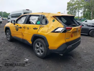 2023 Toyota RAV4 Hybrid XLE с VIN JTMRWRFVXPJ057386, выставлен на аукционе IAAI как лот 42249322 с пробегом 54 463 миль миль и . История ставок и продаж доступна на DreamBid. Изображение 3.