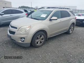 2012 Chevrolet Equinox 2LT z VIN 2GNALPEK2C6290811, wystawiony jako IAAI lot #41790290 z przebiegiem 137 368 mil mil oraz . Historia ofert i sprzedaży dostępna na DreamBid. Obrazek 2.