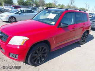 2010 Mercedes-Benz GLK-Class GLK 350 with VIN WDCGG8HB0AF422261, listed as a IAAI auction lot 42003518 with 180,239 mi miles. Bid and sale history available at carsss.com. Image 2.
