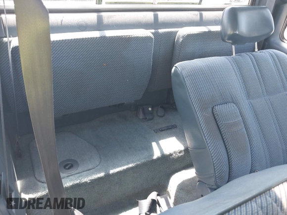 1993 Toyota Pickup DLX with VIN JT4RN93P4P5086920, listed as a IAAI auction lot 42033875 with 329,248 mi miles and . Bid and sale history available at DreamBid. Image 8.
