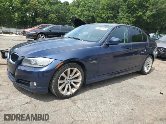 2011 BMW 3 Series 328i z VIN WBAPH7G52BNN06367, wystawiony jako Copart lot #64559515 z przebiegiem 162 536 mil mil oraz Czysty tytuł • Clean title. Historia ofert i sprzedaży dostępna na DreamBid. Obrazek 1.