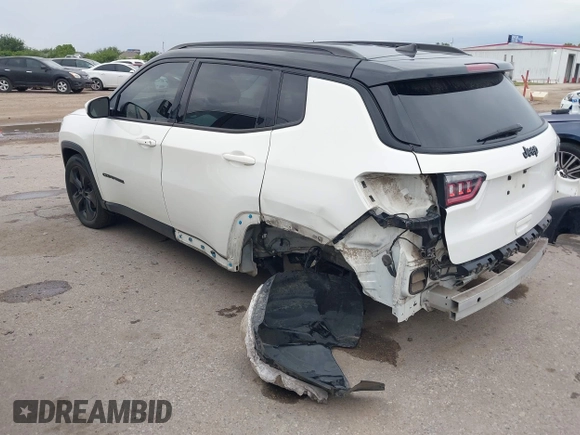 2020 Jeep Compass Latitude z VIN 3C4NJCBB3LT211543, wystawiony jako IAAI lot #42130702 z przebiegiem 70 227 mil mil oraz . Historia ofert i sprzedaży dostępna na DreamBid. Obrazek 3.