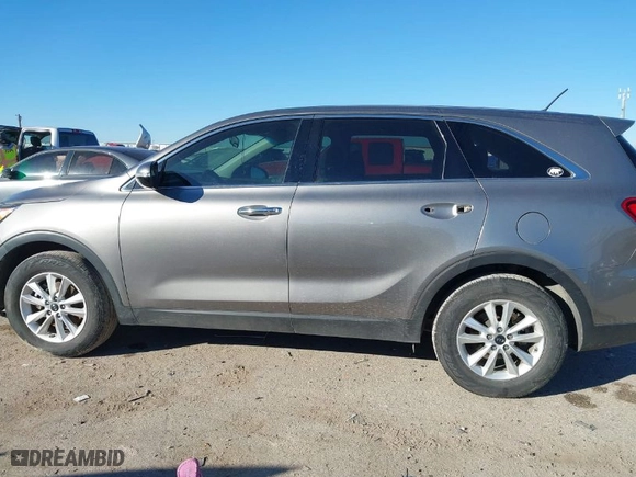 2019 Kia Sorento LX V6 with VIN 5XYPG4A57KG491529, listed as a IAAI auction lot 41420316 with NaN miles. Bid and sale history available at carsss.com. Image 14.