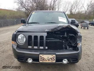 2017 Jeep Patriot High Altitude with VIN 1C4NJRFB1HD133273, listed as a IAAI auction lot 41941140 with 145,573 mi miles. Bid and sale history available at carsss.com. Image 13.