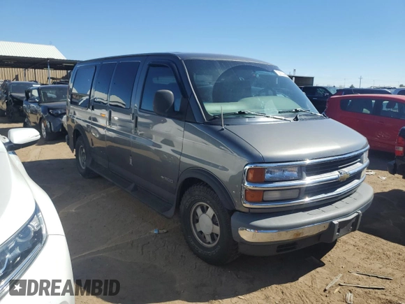 2000 Chevrolet Express Cargo Van w/YF7 with VIN 1GBFG15R8Y1213498, listed as a Copart auction lot 72918044 with 0 mi miles and Salvage Title. Bid and sale history available at carsss.com. Image 4.