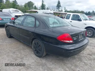 2005 Ford Taurus SE z VIN 1FAHP53U75A109055, wystawiony jako IAAI lot #42401043 z przebiegiem Nie podano mil oraz . Historia ofert i sprzedaży dostępna na DreamBid. Obrazek 3.
