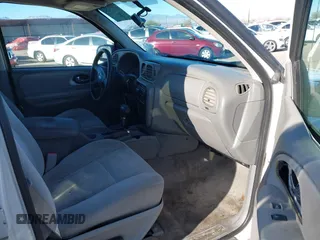 2008 Chevrolet TrailBlazer LT w/3LT with VIN 1GNDT13S282106193, listed as a IAAI auction lot 41823706 with 155,724 mi miles. Bid and sale history available at carsss.com. Image 5.