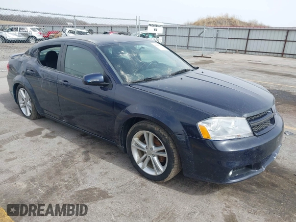 2014 Dodge Avenger SXT z VIN 1C3CDZCB2EN102742, wystawiony jako IAAI lot #41807662 z przebiegiem 140 281 mil mil oraz . Historia ofert i sprzedaży dostępna na DreamBid. Obrazek 1.