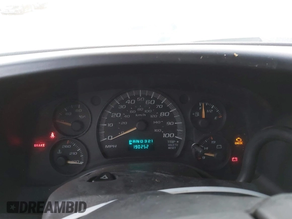 2006 Chevrolet Express Cargo Van with VIN 1GCGG25V861159751, listed as a IAAI auction lot 41121656 with 190,252 mi miles. Bid and sale history available at carsss.com. Image 7.
