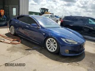 2017 Tesla Model S 60 с VIN 5YJSA1E14HF185924, выставлен на аукционе Copart как лот 57101065 с пробегом 68 268 миль миль и На запчасти • Non repairable. История ставок и продаж доступна на DreamBid. Изображение 4.
