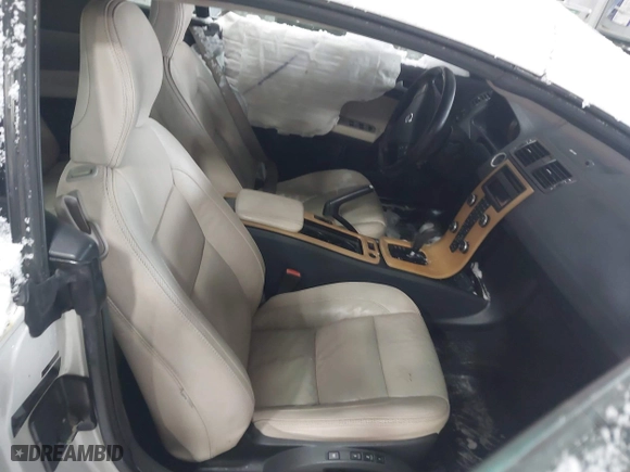 2011 Volvo C70 with VIN YV1672MC3BJ116273, listed as a IAAI auction lot 41581238 with 128,035 mi miles. Bid and sale history available at carsss.com. Image 5.