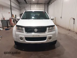 2006 Suzuki Grand Vitara Premium with VIN JS3TD943664100584, listed as a IAAI auction lot 41453129 with 159,220 mi miles and . Bid and sale history available at DreamBid. Image 12.