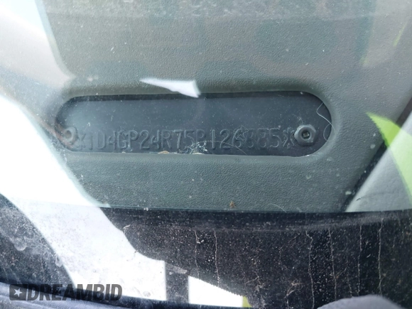 2005 Dodge Caravan SE z VIN 1D4GP24R75B126885, wystawiony jako IAAI lot #41771342 z przebiegiem 196 250 mil mil oraz . Historia ofert i sprzedaży dostępna na DreamBid. Obrazek 9.