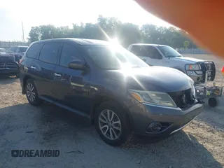 2014 Nissan Pathfinder SL with VIN 5N1AR2MN0EC724025, listed as a IAAI auction lot 42224276 with 102,276 mi miles and . Bid and sale history available at DreamBid. Image 1.