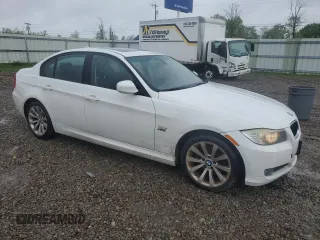 2011 BMW 3 Series 328i xDrive z VIN WBAPK5G59BNN79984, wystawiony jako Copart lot #57904565 z przebiegiem 134 832 mil mil oraz Czysty tytuł • Clean title. Historia ofert i sprzedaży dostępna na DreamBid. Obrazek 4.