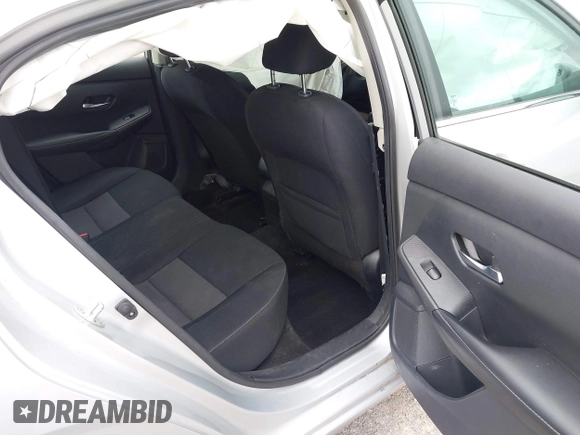 2022 Nissan Sentra SV with VIN 3N1AB8CV2NY295008, listed as a IAAI auction lot 40851544 with 60,991 mi miles and . Bid and sale history available at DreamBid. Image 8.