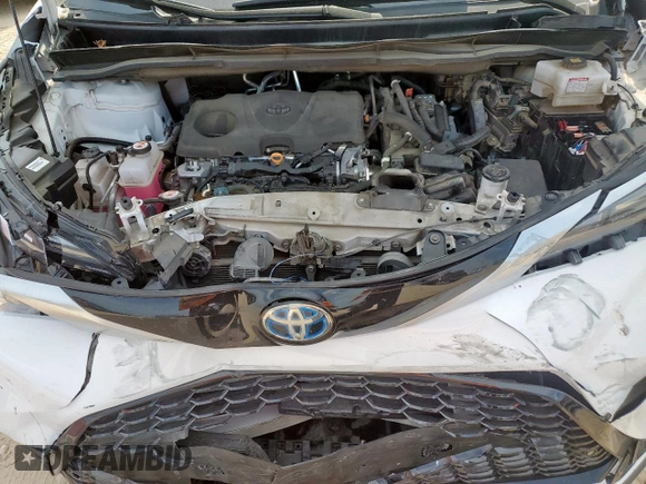 2021 Toyota Sienna XSE with VIN 5TDDRKECXMS011869, listed as a Copart auction lot 60333135 with 77,316 mi miles and Salvage title. Bid and sale history available at DreamBid. Image 12.