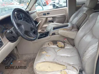 2005 Chevrolet Suburban LT with VIN 3GNEC16Z95G223768, listed as a IAAI auction lot 42389953 with Not provided miles and . Bid and sale history available at DreamBid. Image 5.