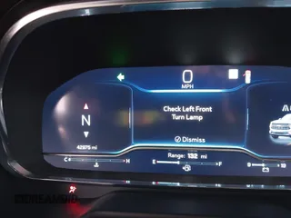 2023 Chevrolet Tahoe LT z VIN 1GNSKNKDXPR105660, wystawiony jako IAAI lot #41587013 z przebiegiem 42 975 mil mil oraz . Historia ofert i sprzedaży dostępna na DreamBid. Obrazek 7.