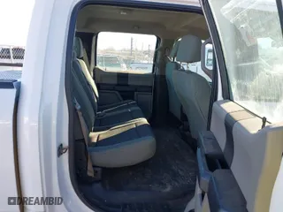 2015 Ford F-150 XLT w/HD Payload Pkg with VIN 1FTFW1EF8FFC07270, listed as a IAAI auction lot 41425948 with 194,107 mi miles. Bid and sale history available at carsss.com. Image 8.