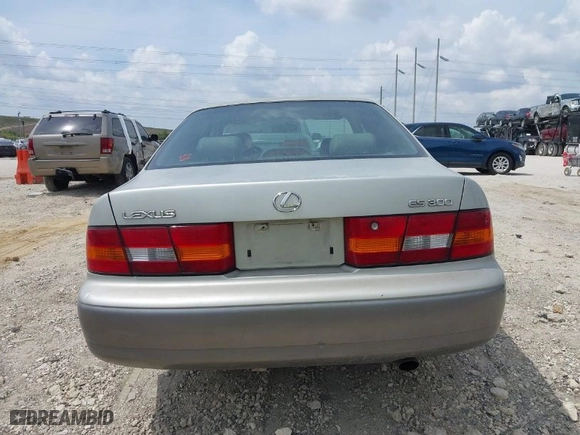 1998 Lexus ES 300 Luxury Sport Sdn with VIN JT8BF28G7W0089321, listed as a IAAI auction lot 41870650 with NaN miles. Bid and sale history available at carsss.com. Image 16.