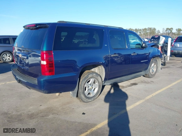 2007 Chevrolet Suburban LT with VIN 3GNFC16J07G102869, listed as a IAAI auction lot 41428031 with 1 mi miles. Bid and sale history available at carsss.com. Image 4.